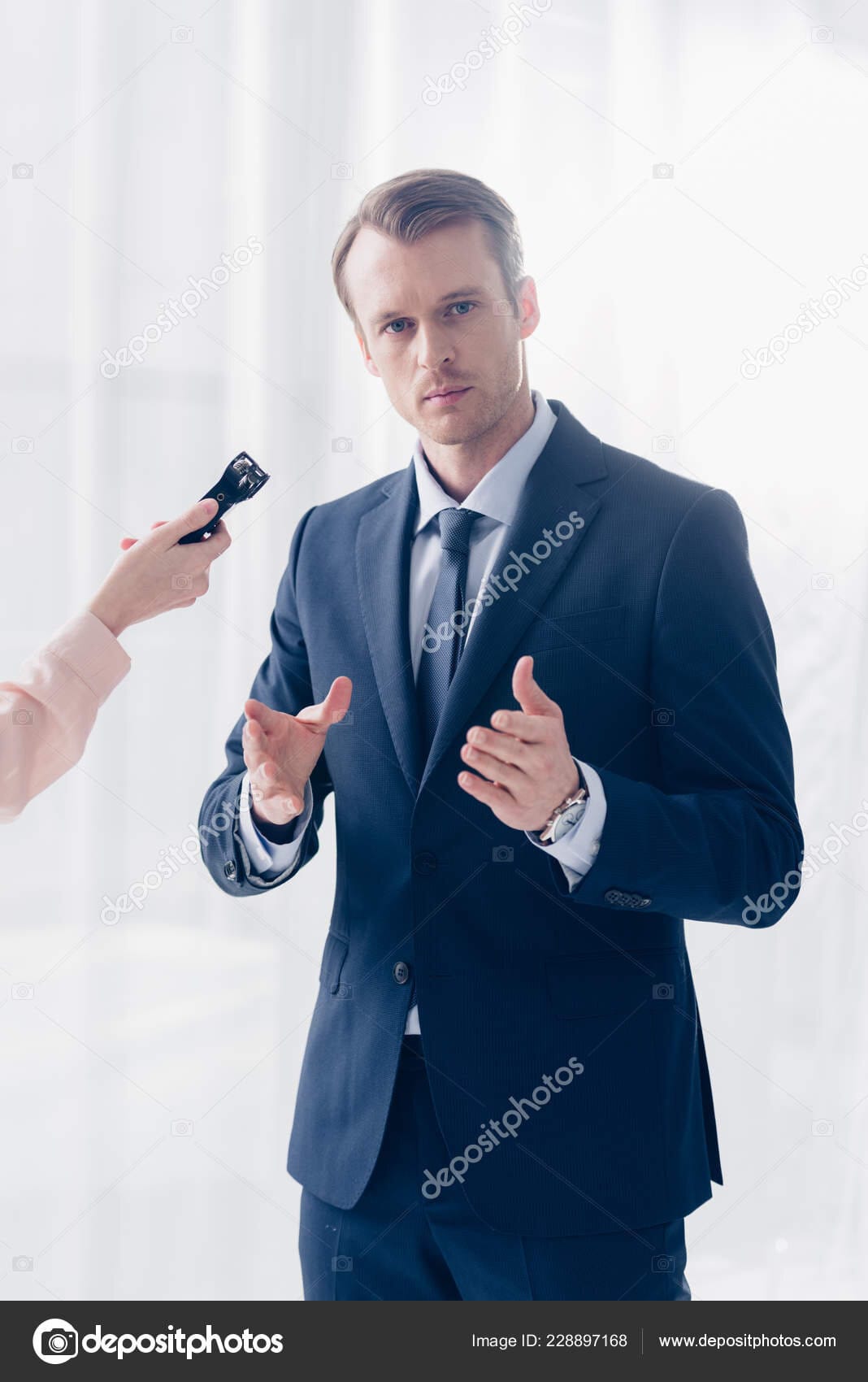 On interviews: producing the cultural experience